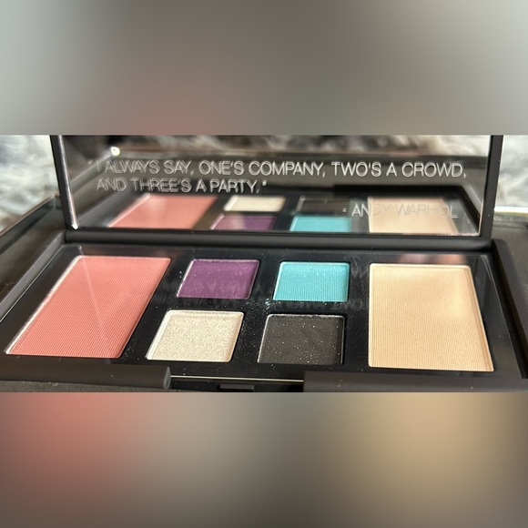 Nars Andy Warhol Collection -
Debbie Harry Eye & Cheek Palette - Picture 10 of 14